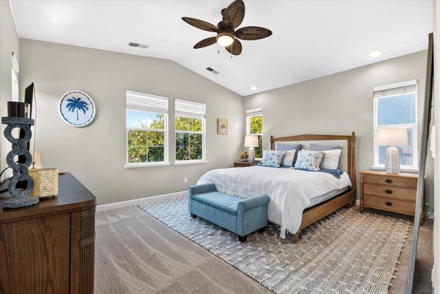 933 Campfire Cir, Rocklin, CA 95765