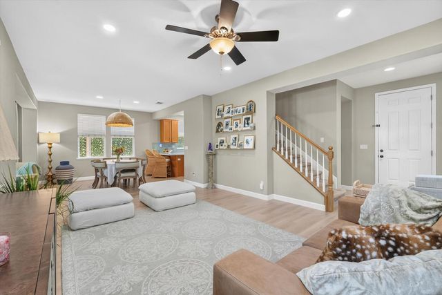 933 Campfire Cir, Rocklin, CA 95765