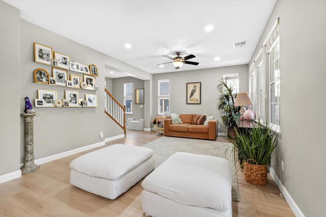 933 Campfire Cir, Rocklin, CA 95765
