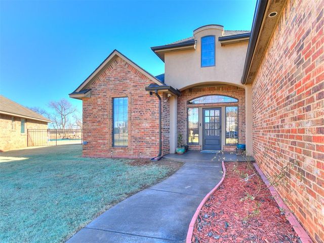 16400 Winding Park Drive, Edmond, OK 73013