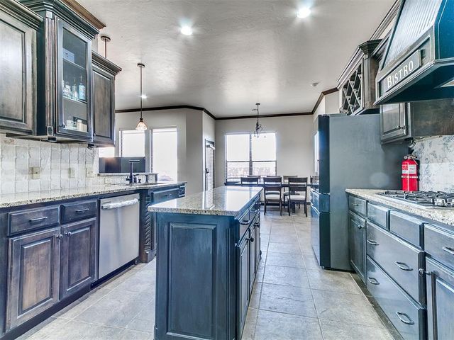 16400 Winding Park Drive, Edmond, OK 73013