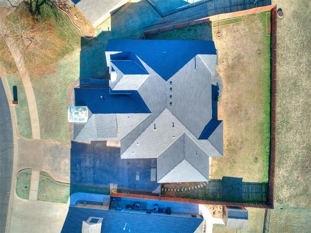 16400 Winding Park Drive, Edmond, OK 73013