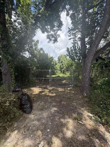 9435 E Avenue I, Houston, TX 77012