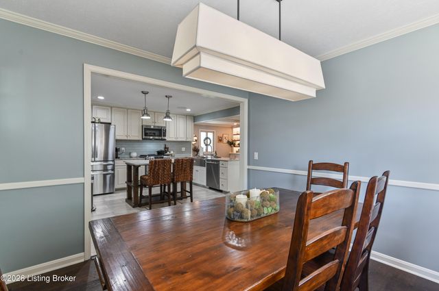 4606 Stormon Ct, Louisville, KY 40220