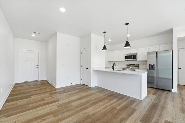 213 NW Waverly Drive, Waukee, IA 50263