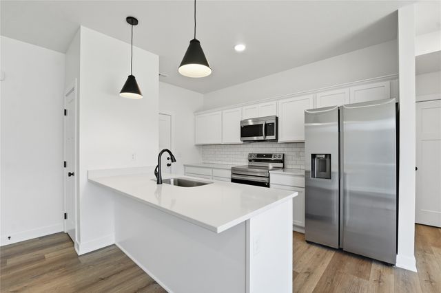 213 NW Waverly Drive, Waukee, IA 50263