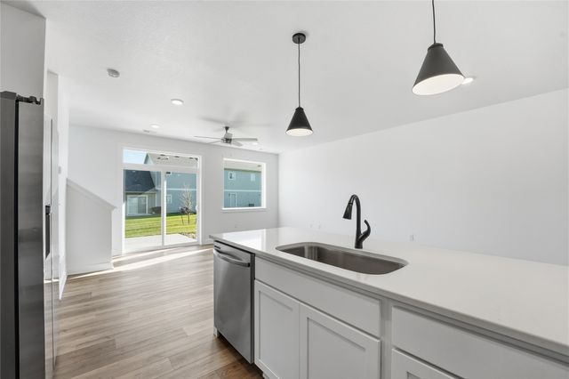 213 NW Waverly Drive, Waukee, IA 50263