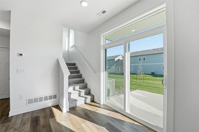 213 NW Waverly Drive, Waukee, IA 50263