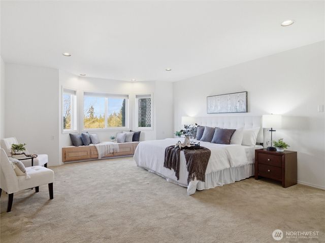 9020 Valley Green Drive SE, Olympia, WA 98513