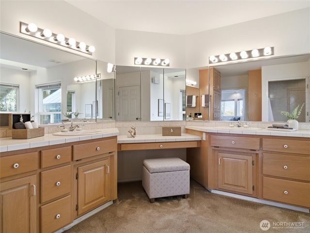 9020 Valley Green Drive SE, Olympia, WA 98513