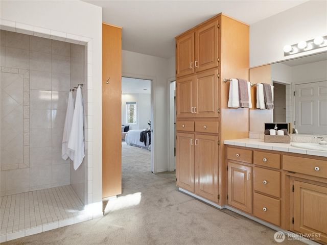 9020 Valley Green Drive SE, Olympia, WA 98513