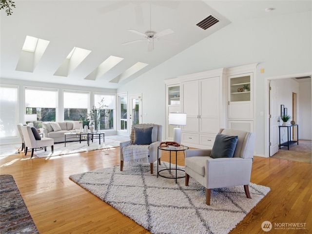 9020 Valley Green Drive SE, Olympia, WA 98513