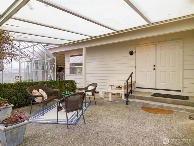 9020 Valley Green Drive SE, Olympia, WA 98513