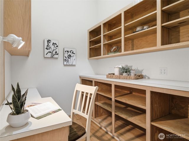 9020 Valley Green Drive SE, Olympia, WA 98513