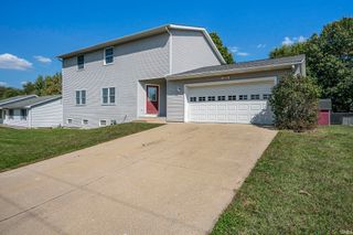 1120 N Arbutus Trail, Warsaw, IN 46580