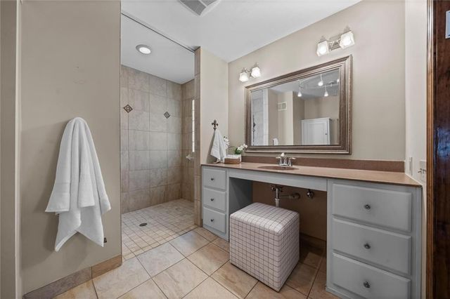 12908 W 84th Street, Lenexa, KS 66215