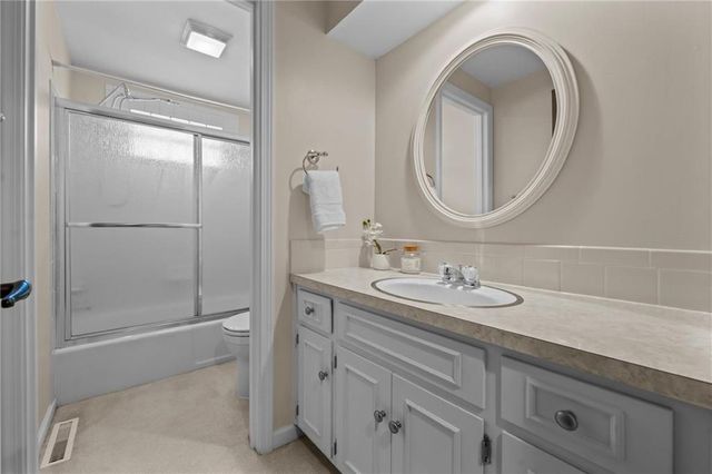 12908 W 84th Street, Lenexa, KS 66215