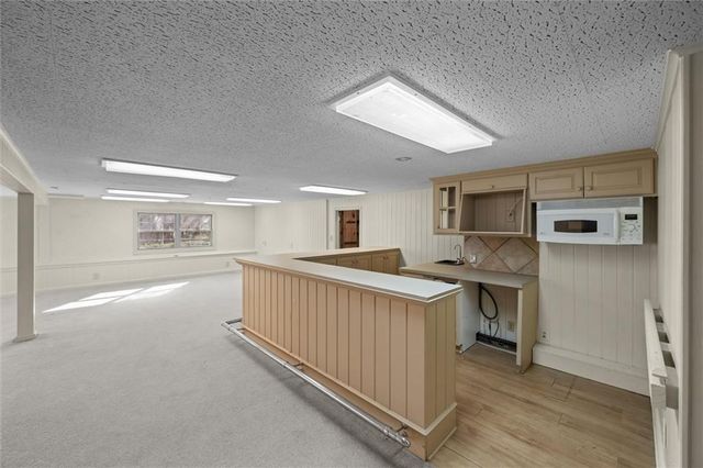 12908 W 84th Street, Lenexa, KS 66215