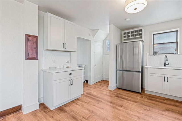 114 Augusta St, Mt Washington, PA 15211