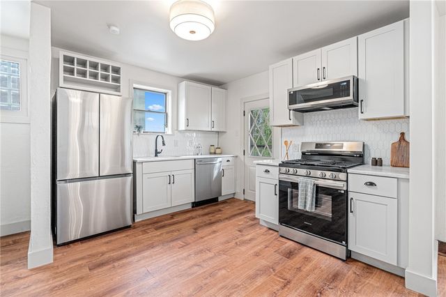 114 Augusta St, Mt Washington, PA 15211