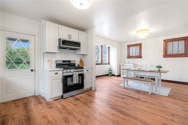 114 Augusta St, Mt Washington, PA 15211