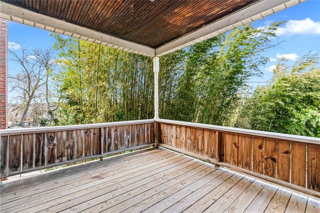 114 Augusta St, Mt Washington, PA 15211