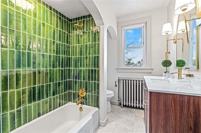 114 Augusta St, Mt Washington, PA 15211