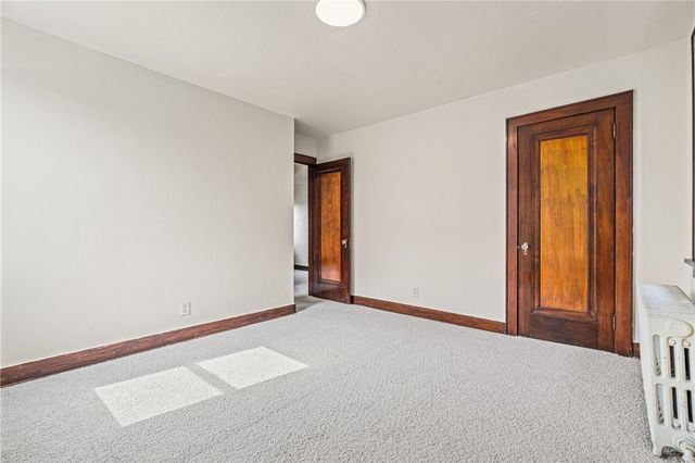 114 Augusta St, Mt Washington, PA 15211