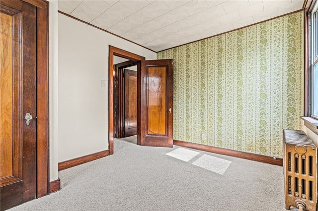 114 Augusta St, Mt Washington, PA 15211