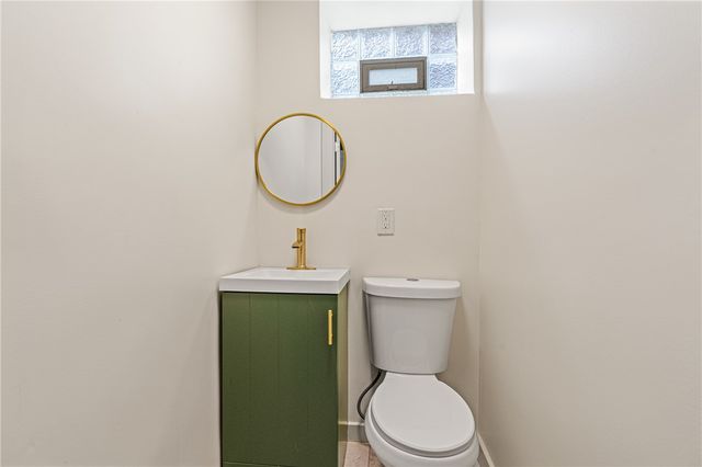 114 Augusta St, Mt Washington, PA 15211