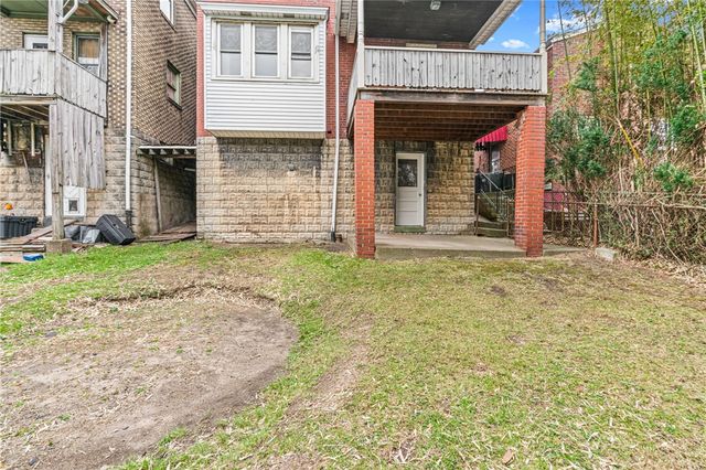 114 Augusta St, Mt Washington, PA 15211