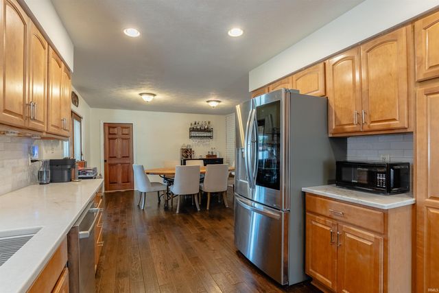 615 Trinity Drive, Evansville, IN 47714