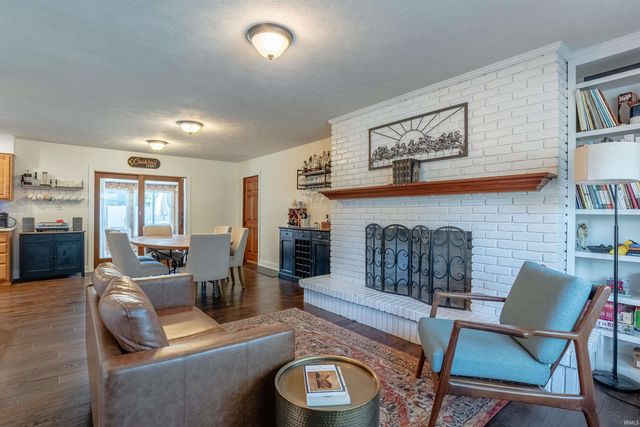 615 Trinity Drive, Evansville, IN 47714