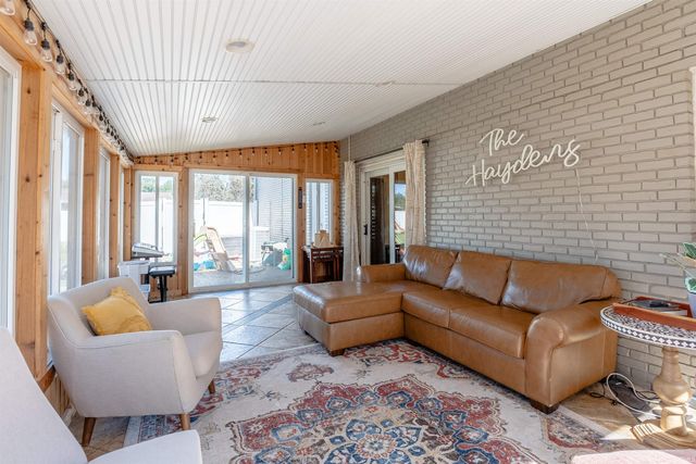 615 Trinity Drive, Evansville, IN 47714