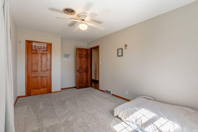 615 Trinity Drive, Evansville, IN 47714