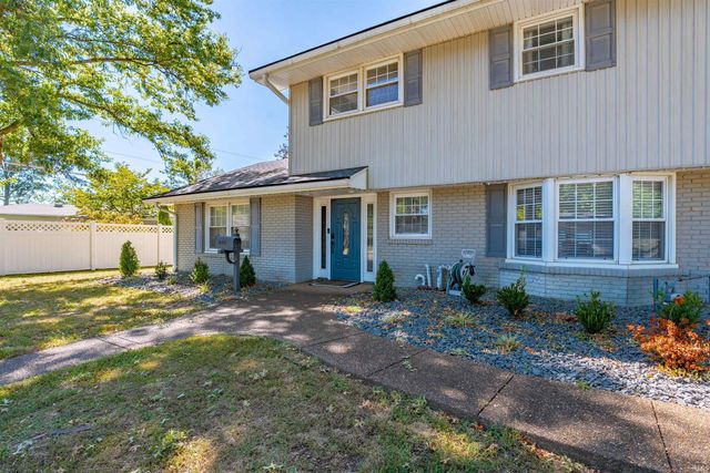 615 Trinity Drive, Evansville, IN 47714
