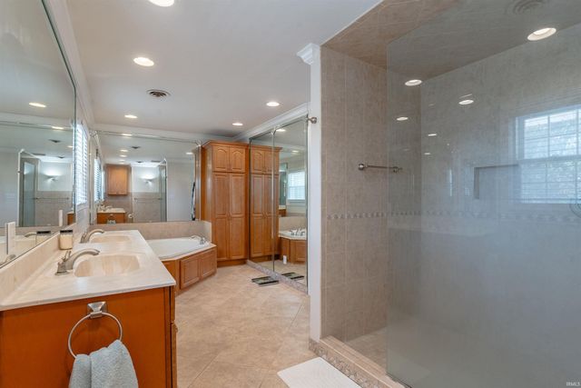 615 Trinity Drive, Evansville, IN 47714