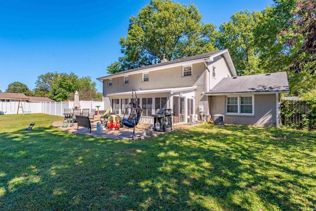 615 Trinity Drive, Evansville, IN 47714