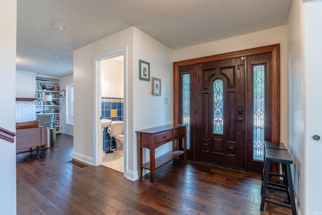 615 Trinity Drive, Evansville, IN 47714
