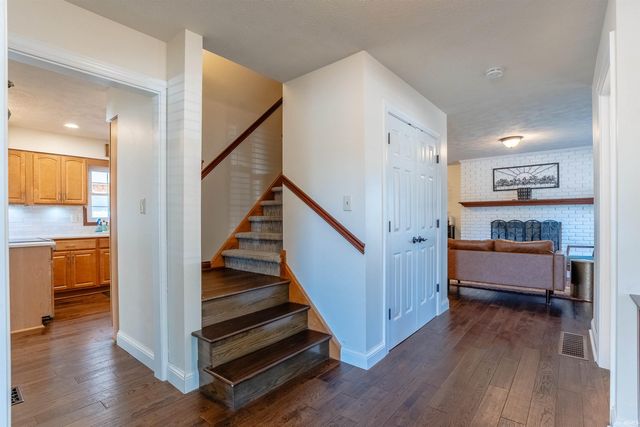 615 Trinity Drive, Evansville, IN 47714