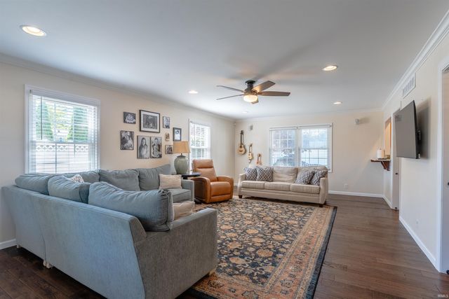 615 Trinity Drive, Evansville, IN 47714