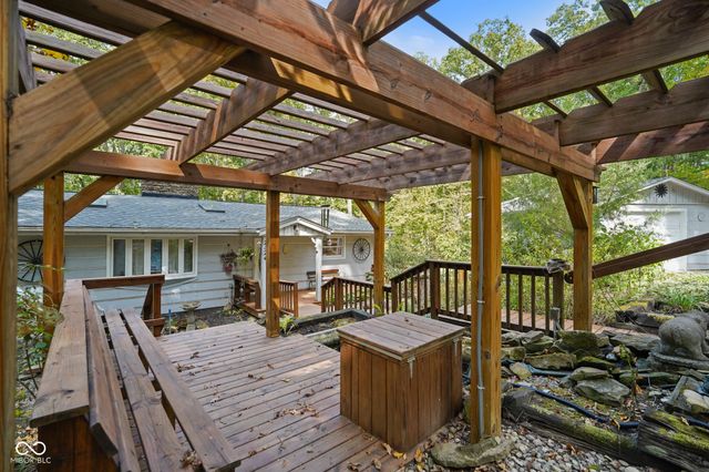 2124 Fair Oaks Trail, Nashville, IN 47448