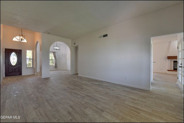 829 DULCE TIERRA Drive, El Paso, TX 79912