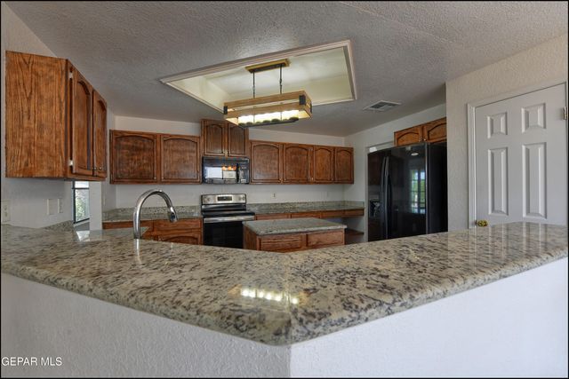 829 DULCE TIERRA Drive, El Paso, TX 79912