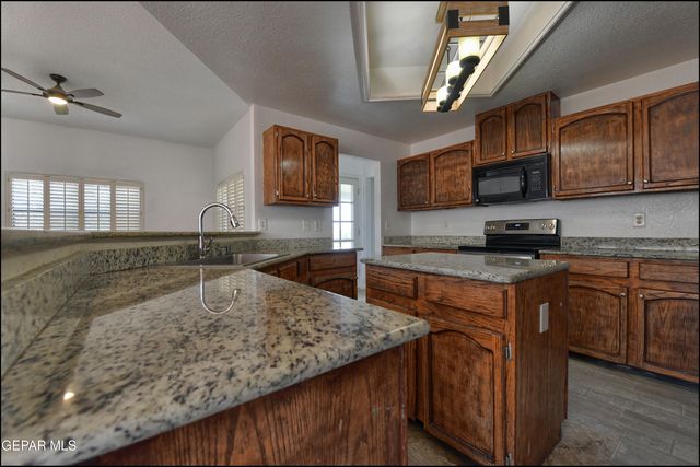 829 DULCE TIERRA Drive, El Paso, TX 79912