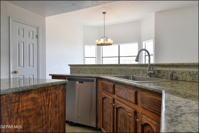 829 DULCE TIERRA Drive, El Paso, TX 79912