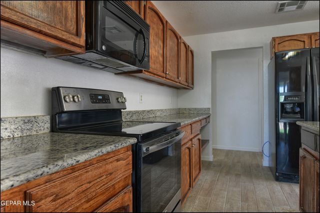 829 DULCE TIERRA Drive, El Paso, TX 79912