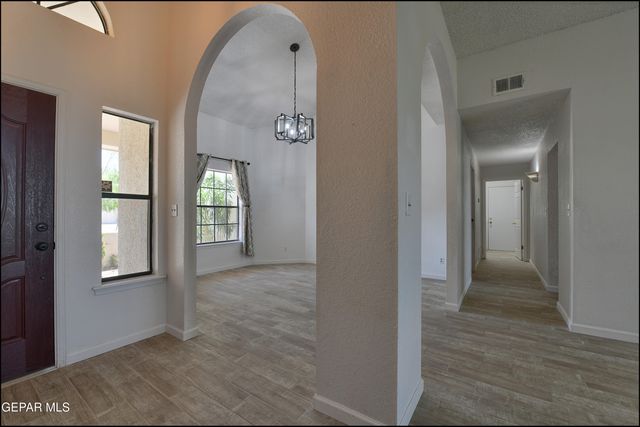 829 DULCE TIERRA Drive, El Paso, TX 79912