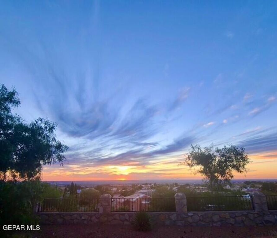 829 DULCE TIERRA Drive, El Paso, TX 79912