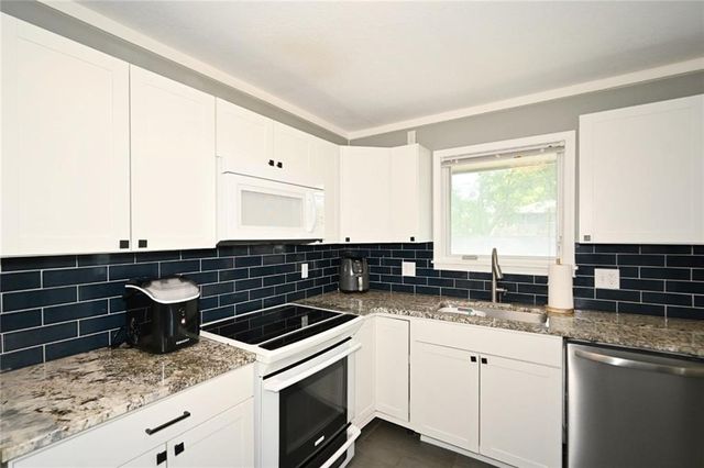 7320 NW 78th Street, Kansas City, MO 64152